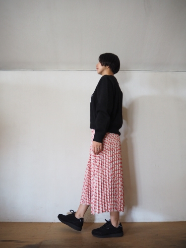 トーマスさんのLip print skirt_e0357389_16001252.jpg