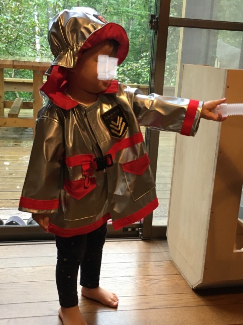 ヒーローマントと消防士さんの着画 Yukkescrap