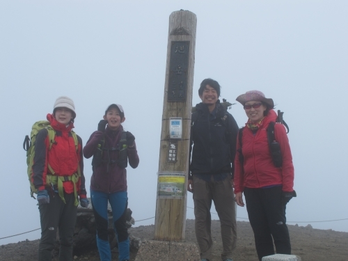大雪山 旭岳へ紅葉ハイク!ちょっと手前_d0198793_00071776.jpg