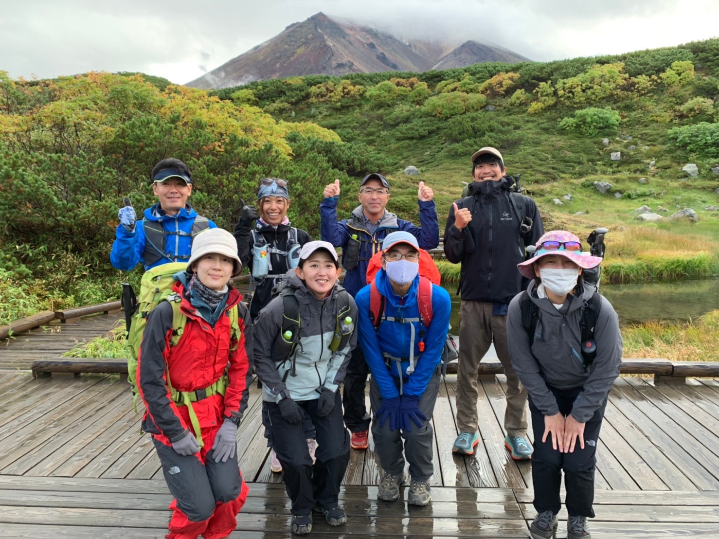 大雪山 旭岳へ紅葉ハイク!ちょっと手前_d0198793_00513403.jpg