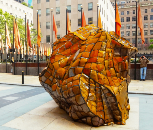 第二回フリーズ・スカルプチャー・アット・ロックフェラー・センター（Frieze Sculpture at Rockefeller Center）_b0007805_06425148.jpg
