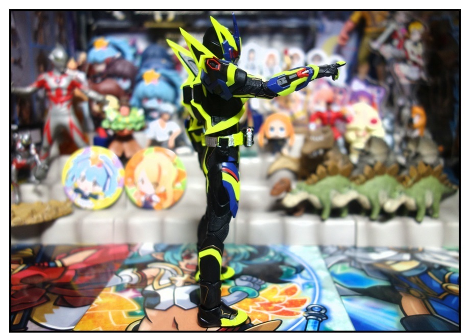 S.H.Figuarts 仮面ライダーゼロワン シャイニングアサルトホッパーで遊びまくり!!_f0205396_22435053.jpg