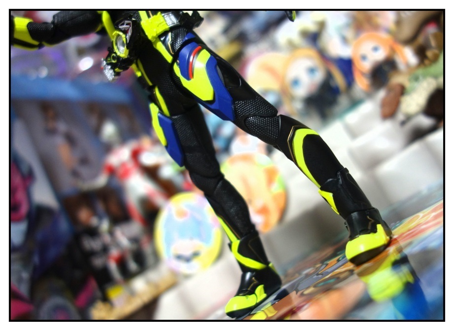 S.H.Figuarts 仮面ライダーゼロワン シャイニングアサルトホッパーで遊びまくり!!_f0205396_22440660.jpg