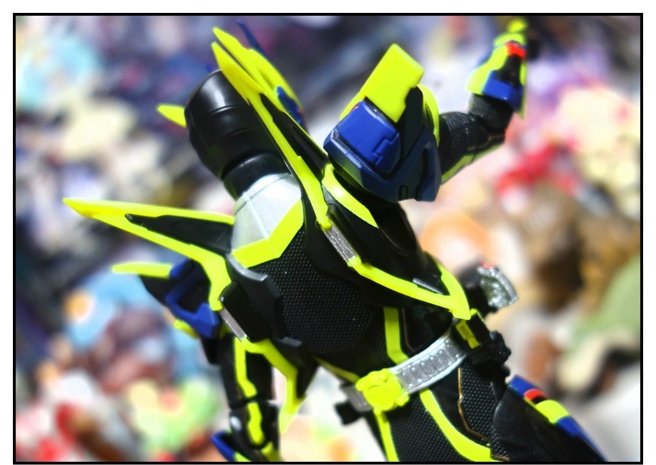 S.H.Figuarts 仮面ライダーゼロワン シャイニングアサルトホッパーで遊びまくり!!_f0205396_22442689.jpg