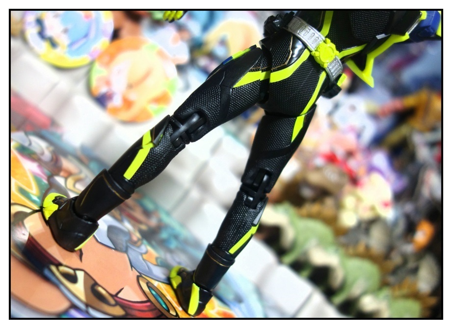 S.H.Figuarts 仮面ライダーゼロワン シャイニングアサルトホッパーで遊びまくり!!_f0205396_22442904.jpg