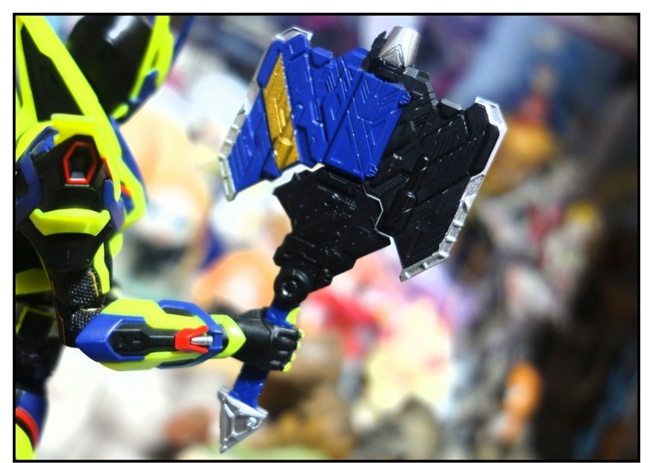 S.H.Figuarts 仮面ライダーゼロワン シャイニングアサルトホッパーで遊びまくり!!_f0205396_22443488.jpg