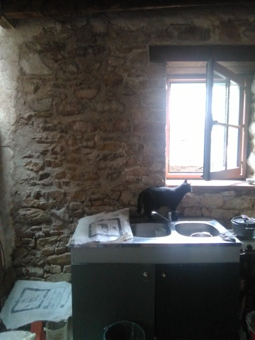 古い家の修復はまだまだつづく... L\'infini... les travaux de la maison ancienne_e0206902_04184681.jpg