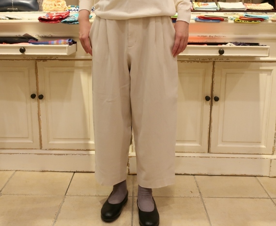 evam eva の秋の特別な生地で。_c0227633_22381881.jpg
