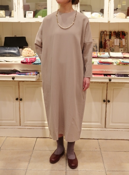 evam eva の秋の特別な生地で。_c0227633_22385748.jpg