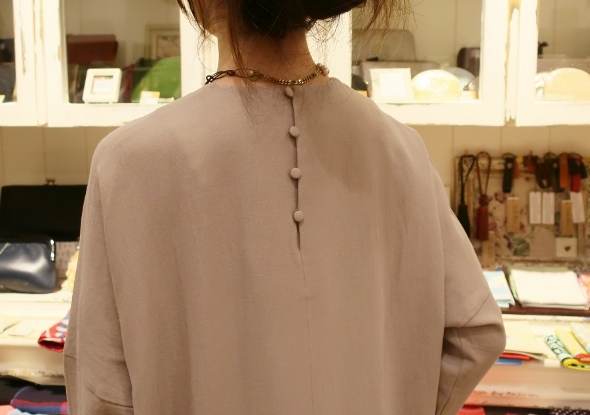 evam eva の秋の特別な生地で。_c0227633_22394709.jpg