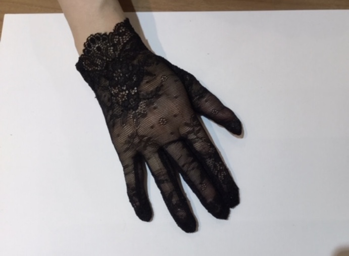 黒のレース手袋 喪に使える手袋 てぶくろ