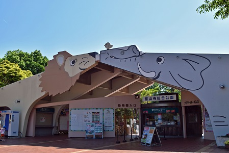 浜松市動物園の苦闘の繁殖記録 ~ 惜しまれるジェイソン(Jason) とバフィン(Baffin) のペアの挑戦結果_a0151913_20444915.jpg
