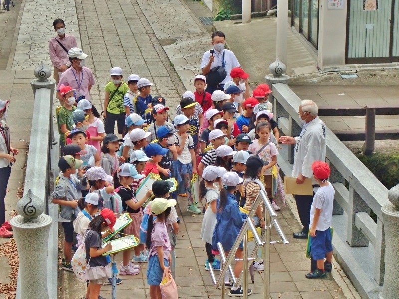 浦佐小学校2年生の地域学習で浦佐毘沙門堂へ_c0336902_18050856.jpg