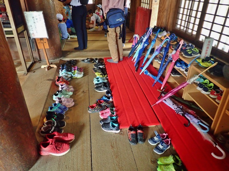 浦佐小学校2年生の地域学習で浦佐毘沙門堂へ_c0336902_18213416.jpg