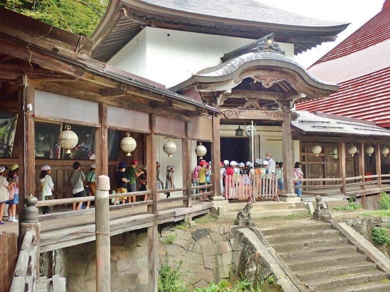 浦佐小学校2年生の地域学習で浦佐毘沙門堂へ_c0336902_18214290.jpg