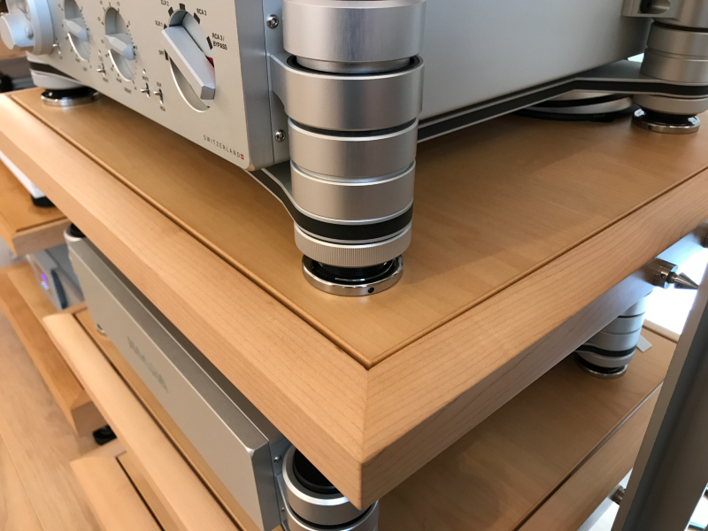 エコーネスのチェアを納品しました_e0404728_14015573.jpg