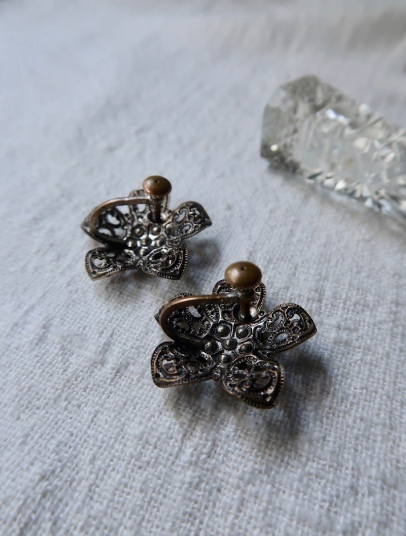 Filigree 赤のイヤリング_b0113868_21123625.jpg