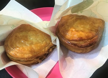 西貢の青森カスタードアップルパイと、オランダのチーズと☆Apple Pies and Dutch Cheese in Sai Kung_f0371533_20010234.jpg