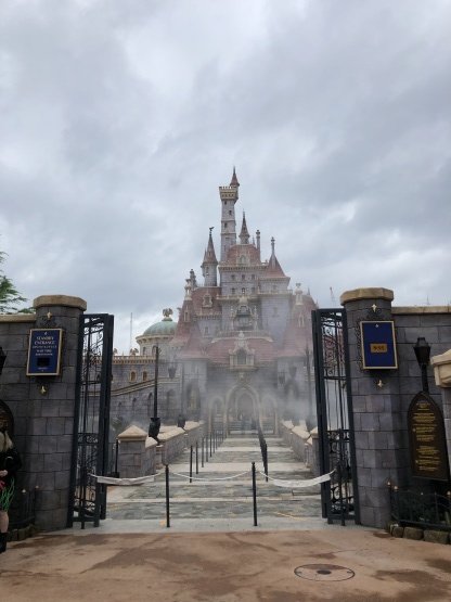 美女と野獣 アトラクション内部のお話 東京ディズニーリポート 美女と野獣 アトラクション内部のお話 東京ディズニーリポート