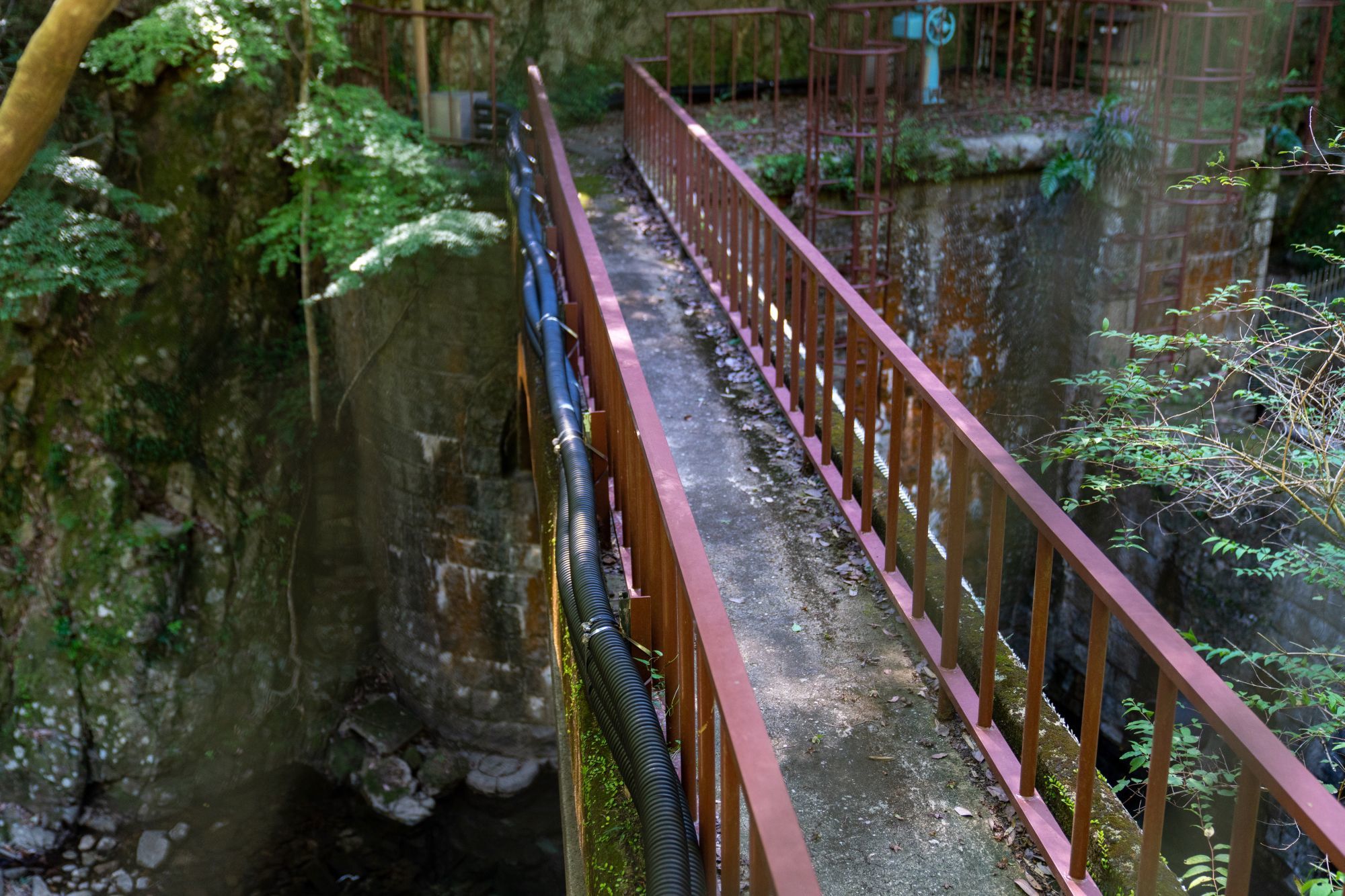【布引水源地水道施設】 分水堰堤、分水堰堤附属橋、分水堰堤隧道 (神戸市)_b0212342_16102193.jpg