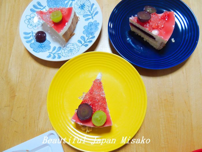 家でケーキをひたすら食べる～♪･ﾟ☆､･：`☆･･ﾟ･ﾟ☆。_c0067206_18171649.jpg