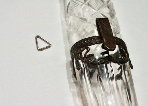 カットブロンズ金具 掛け花入れ_c0108595_23430871.jpeg