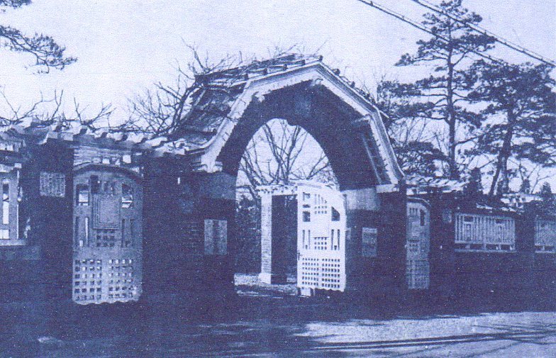東京港区の聖心女学院正門(明治モダン建築再訪)_f0142606_09423037.jpg