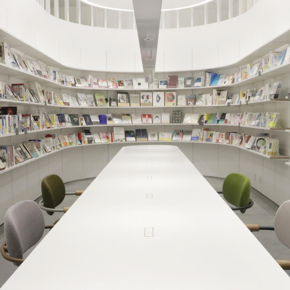 素敵な本屋さんとの出会い_c0060143_12495789.jpg