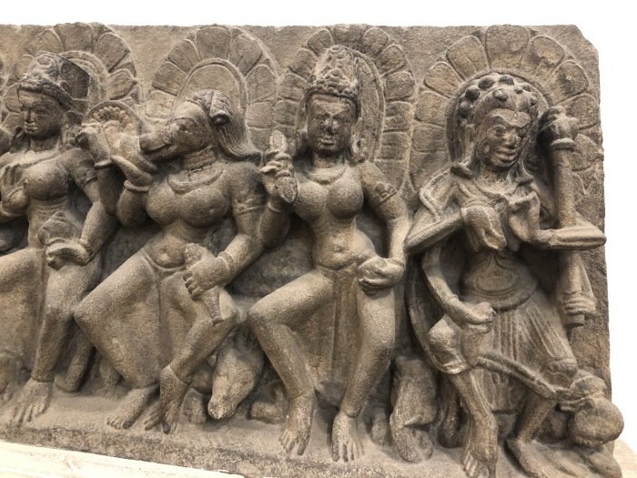 インド ウッド 彫刻 楽天市場】イタリア製動物像（ガーデン オーナメント） 飛び立つ