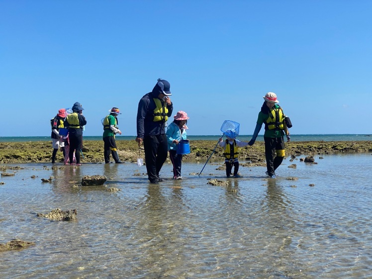 青空ようちえん〔週末〕秋の海辺あそび（10/3）夏から秋へ涼しい風のなかでの海はどんなことが楽しい？親子で１日いろいろな海の遊びを見つけよう！　#中城村_d0363878_17523653.jpg