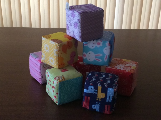 赤ちゃんおもちゃ 布の積み木_d0348118_16062304.jpeg