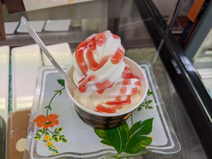 ロールケーキ工房q Ll クルル さんでソフトクリーム 旭川市豊岡9条5 eihoのブログ2 ロールケーキ工房q Ll クルル さんでソフトクリーム 旭川市豊岡9条5 eihoのブログ2