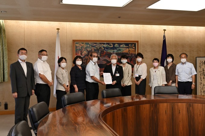 検査体制の充実で感染拡大の抑止を!共産党市議団と党前橋地区が緊急申し入れ_e0260114_21421920.jpg