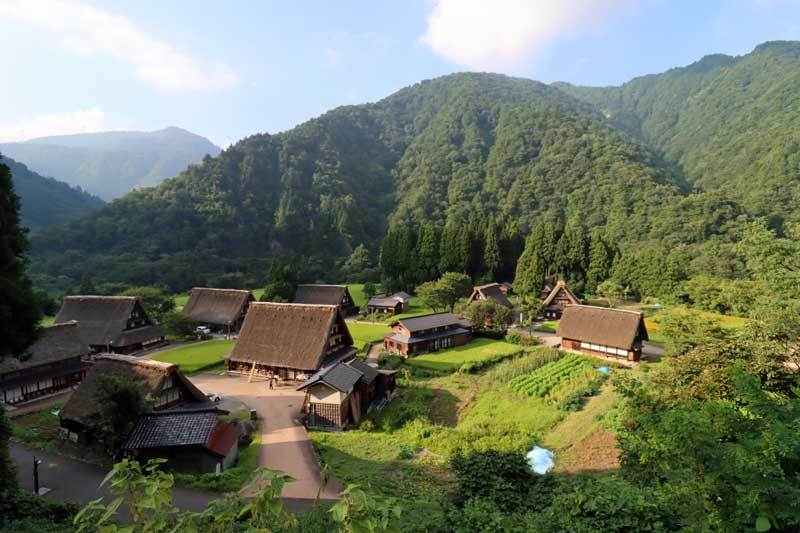 鮎の庄!富山庄川峡へ、合掌集落と遊覧船。_c0405601_00043507.jpg