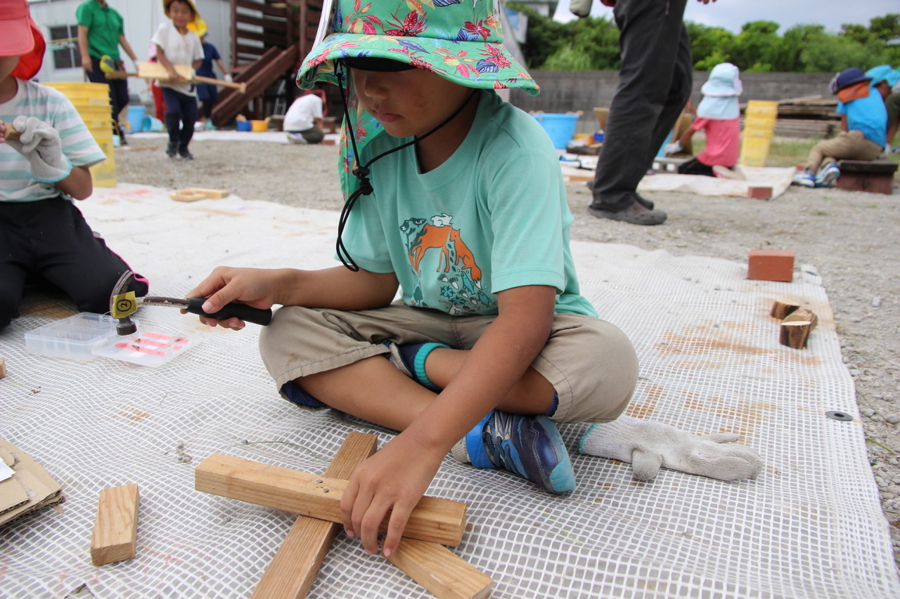 ひみつ基地キャンプ〔２日目〕ひみつ基地で迎えた2日目、今日は丸一日ものづくり。木を使った工作にチャレンジしました！　 #中城村_d0363878_20213979.jpeg