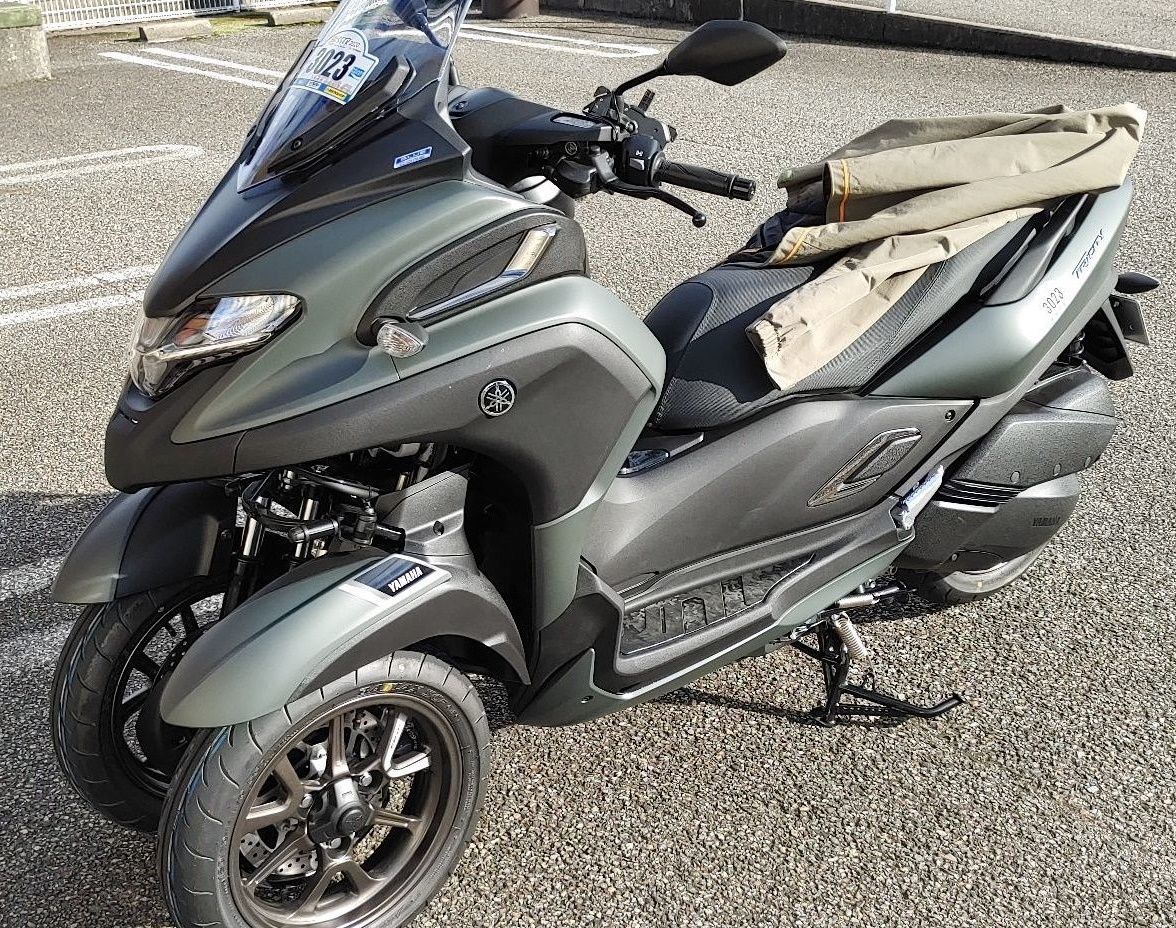 トリシティ300乗った感想 トリシティ125 改め トリシティ300 で徒然と トリシティ300乗った感想 トリシティ125 改め トリシティ300 で徒然と