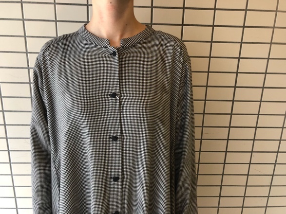 yuniコットン/ウール千鳥柄マオカラーバックタックワンピース yuniコットン/ウール千鳥柄マオカラーバックタックワンピース