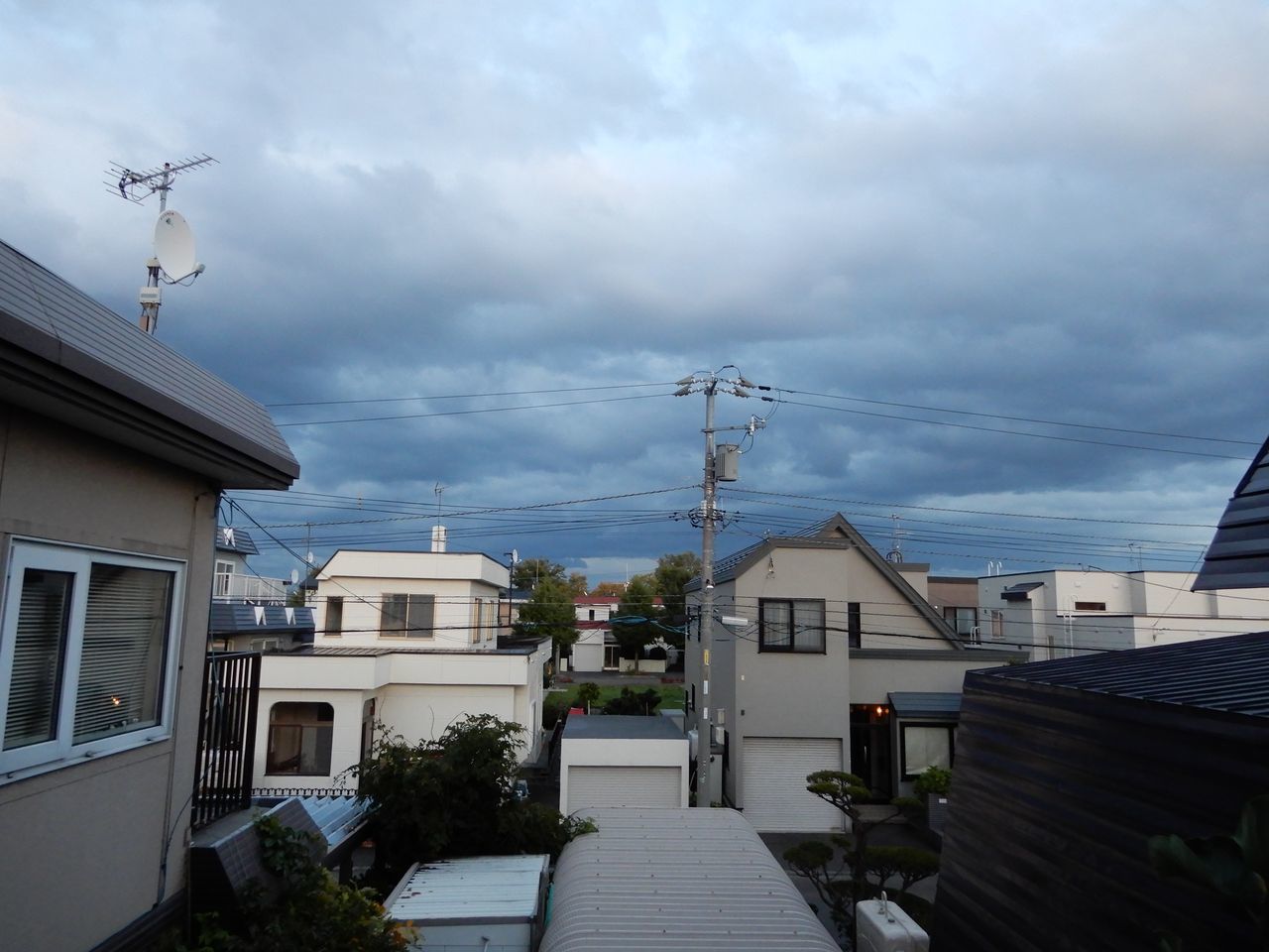 非常に不安定な空模様_c0025115_21490264.jpg