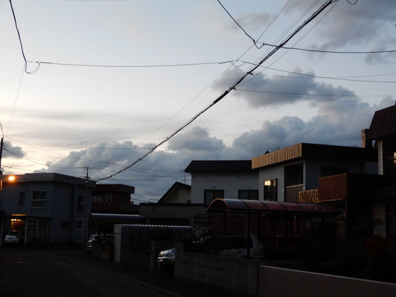 非常に不安定な空模様_c0025115_21490965.jpg