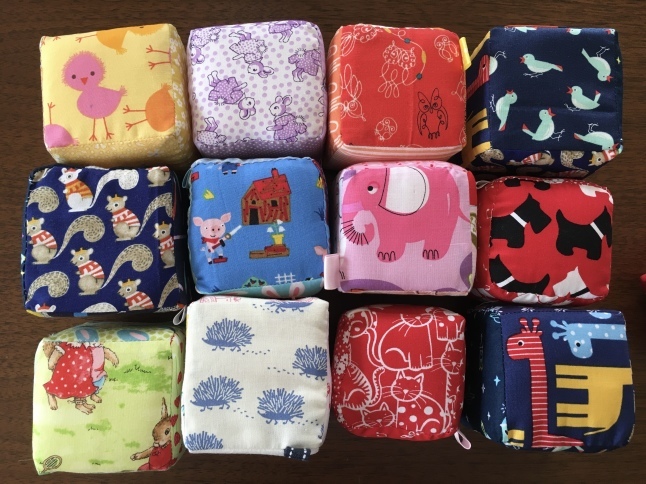 赤ちゃんおもちゃ 布の積み木2_d0348118_08472656.jpeg