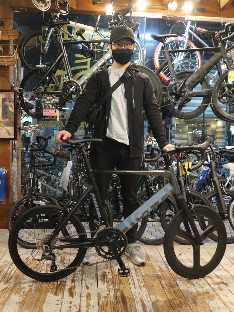 10月14日　渋谷　原宿　の自転車屋　FLAME bike前です_e0188759_18380211.jpg