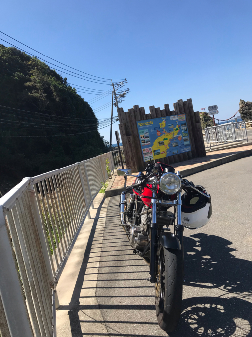 私的ブログ…バイカーは端っこ行きたがる説…(^^)編。_d0132688_19451329.jpg