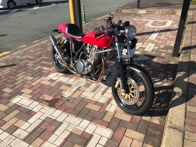 私的ブログ…バイカーは端っこ行きたがる説…(^^)編。_d0132688_20171100.jpg