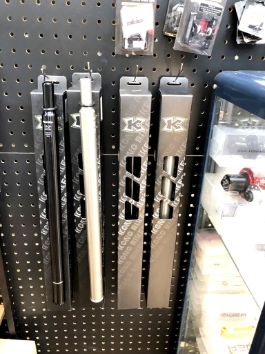 KCNCよりブロンプトン対応超軽量アルミシートポスト入荷しました