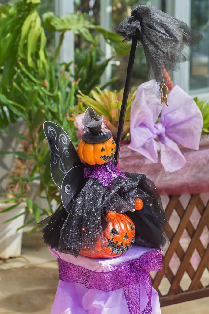 ハロウインの飾り_f0044056_16365826.jpg