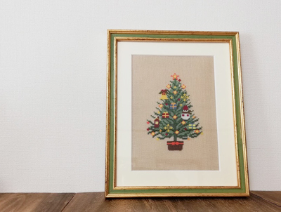 クリスマスツリー　刺繍絵　オブジェ OOE クロスステッチキット クリスマスツリー - メルカリ