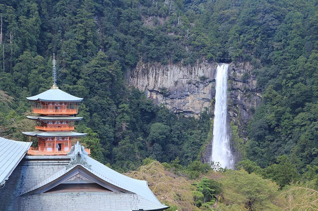 青岸渡寺参拝(撮影:10月11日)_e0321325_16362842.jpg