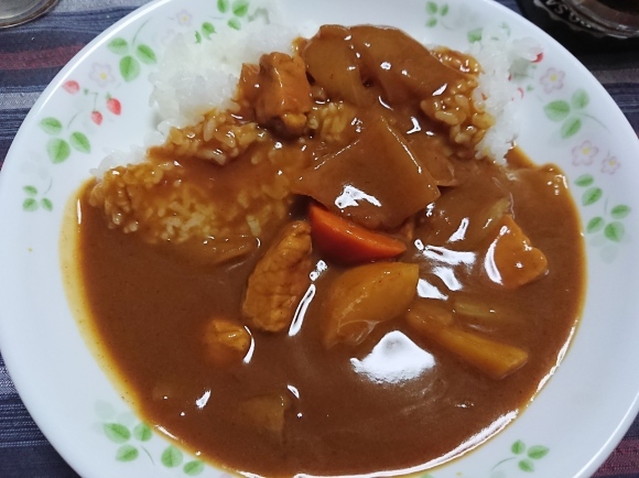 10/18 キリン一番搾り糖質0、野菜ジュース割(ラム酒ベース)、爆弾もやし、自家製カレーライス@自宅_b0042308_22380838.jpg