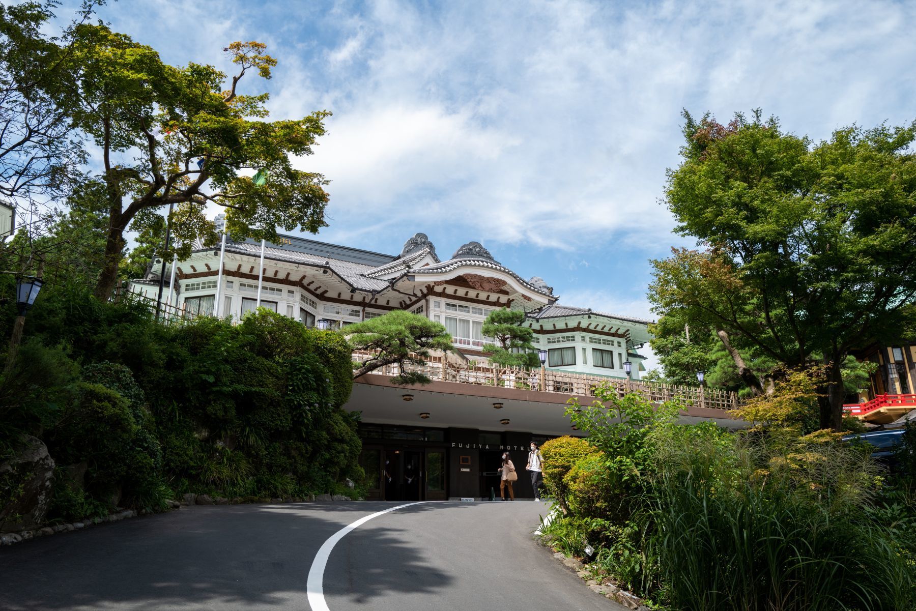 【登録有形文化財|富士屋ホテル】 〜 箱根屈指の老舗高級ホテル 駐車場、建物見学情報など_b0212342_12234489.jpg