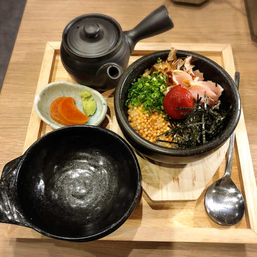 めし処ニュートリノス_e0292546_23011701.jpg